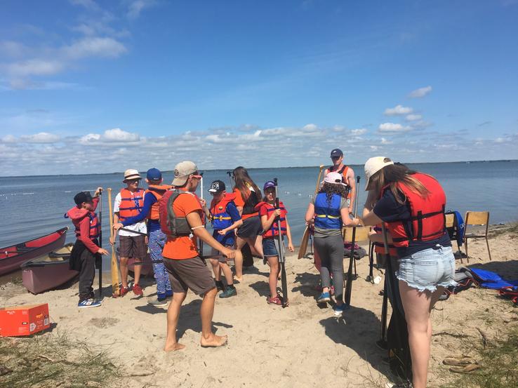 getting ready to canoe